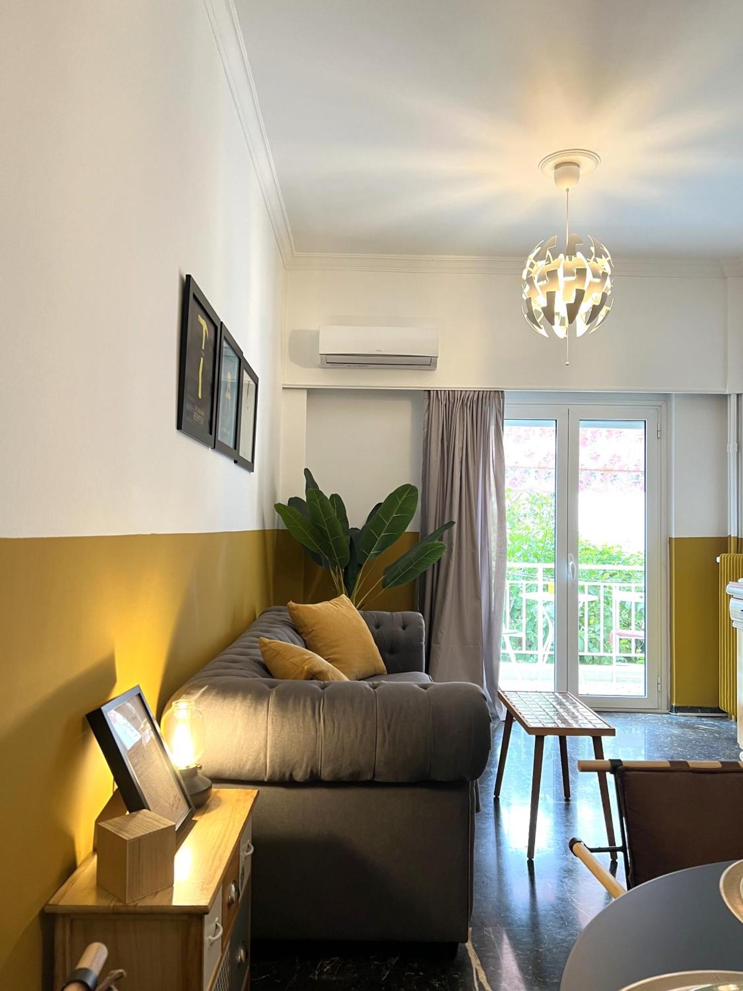 Athenian Vintage Style 2 Bdr Apartment Exterior photo